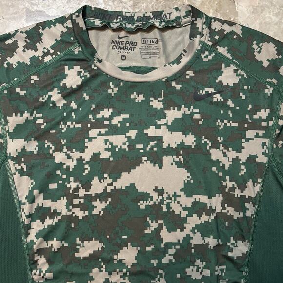 Nike Pro Combat Shirt Mens Medium Green Camo Hypercool Vented Fitted Gym 654882 - Picture 1 of 12